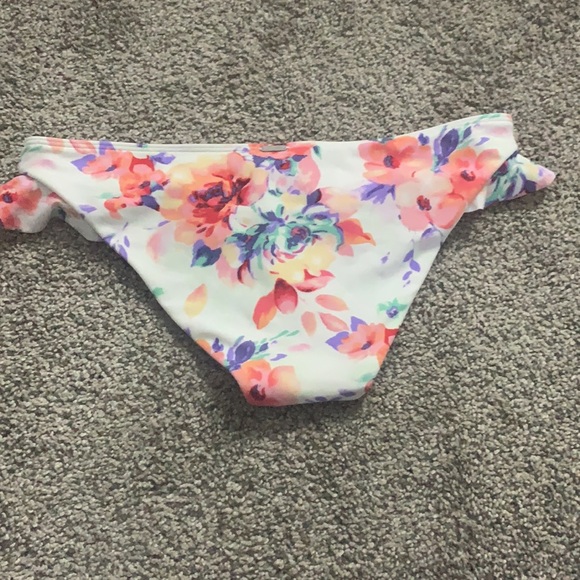 bikini bottoms - Picture 3 of 4